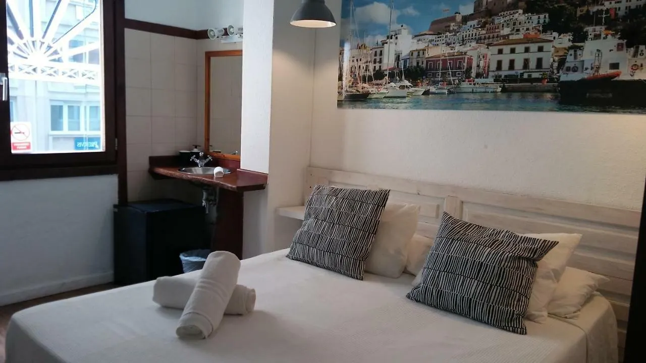 Guest house Hostal Ibiza
